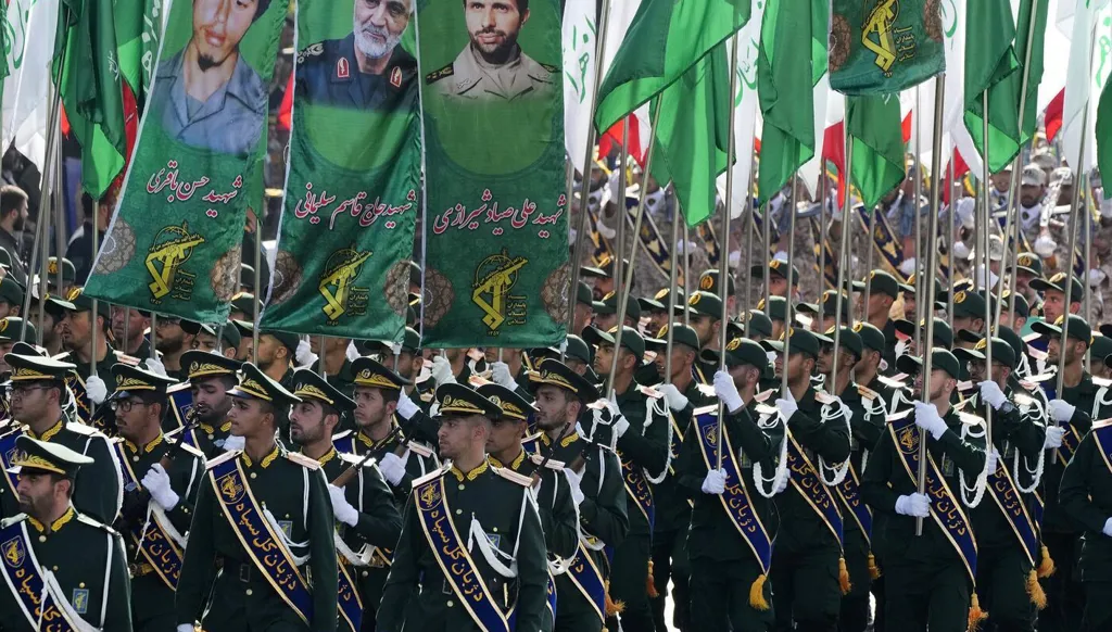 هل أحكم الحرس الثوري الإيراني قبضته على قرار الحزب… لبنان يدفع الثمن!