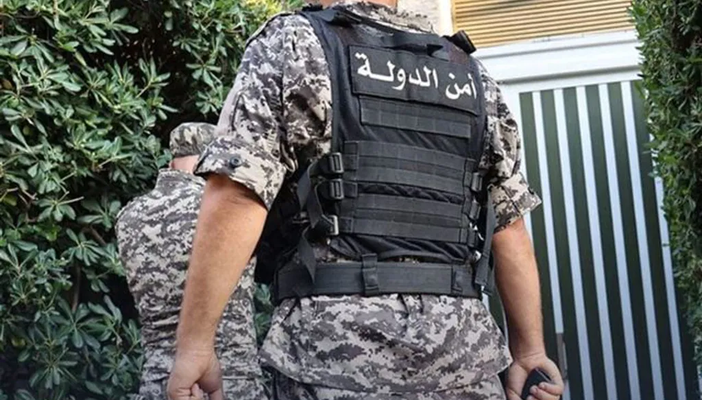 أمن الدولة: توقيف شبكة لترويج العملة المزيفة وكشف شركاء داخل سجن رومية