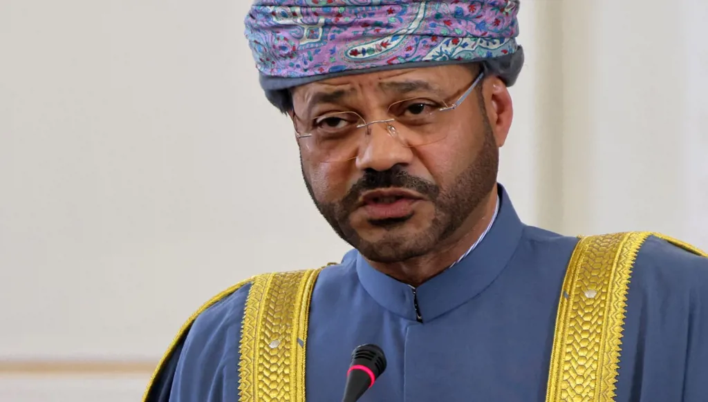 وزير خارجية عُمان يزور طهران قريباً