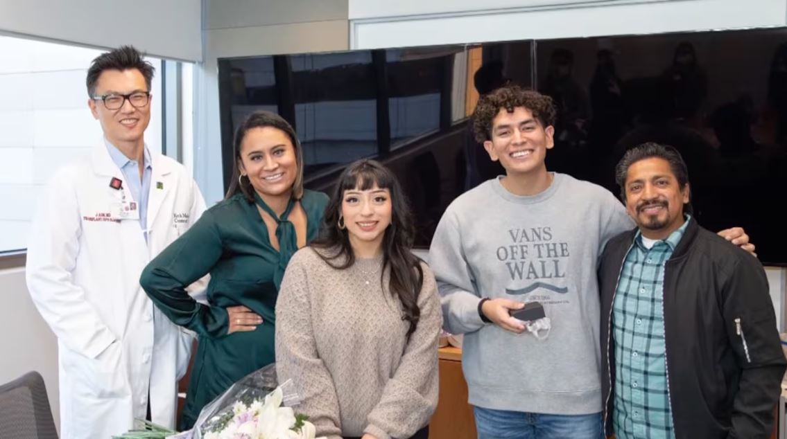 تبادل الأعضاء بين أشقاء عائلتين في حالة نادرة: "أشعر أن صلاتي استُجيبت"