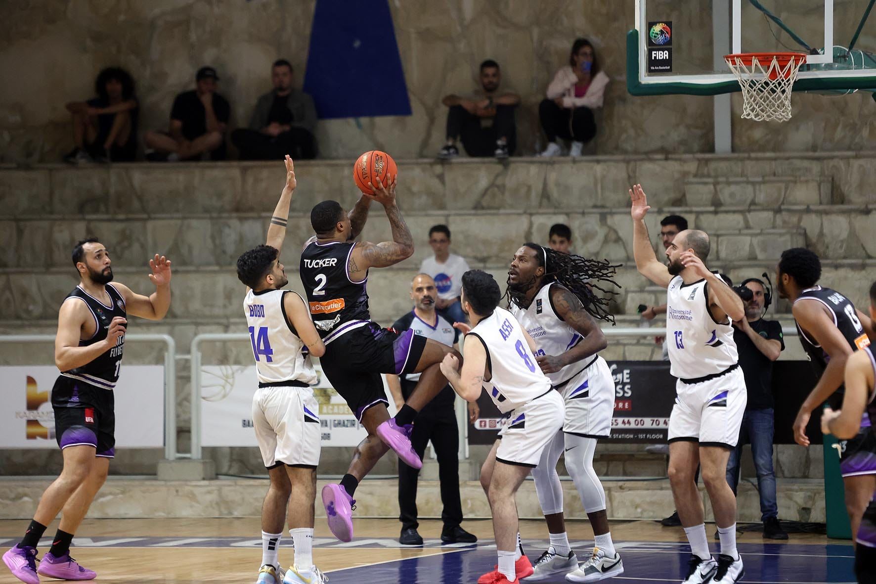 بيروت إلى "فاينال 4" بطولة السلة