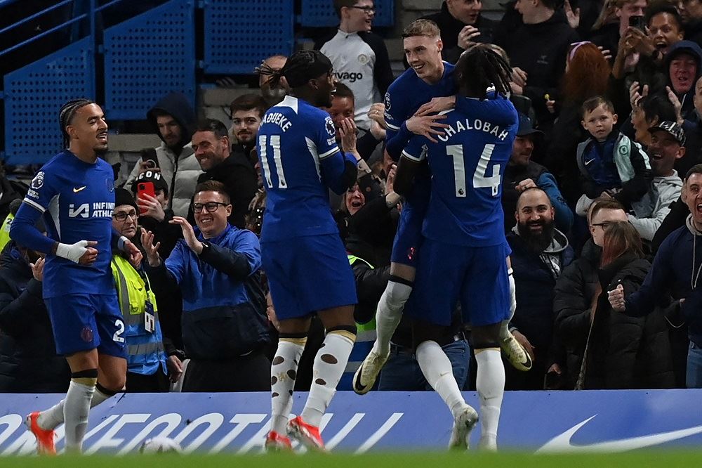 بالمر يواصل هوايته التهديفية