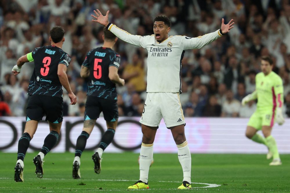 بيلينغهام: على المسؤولين مواجهة العنصرية بشكل أكبر