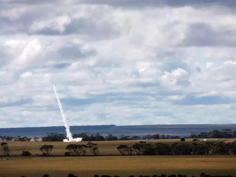 للمرّة الأولى... إطلاق صاروخ وقوده الشمع إلى الفضاء