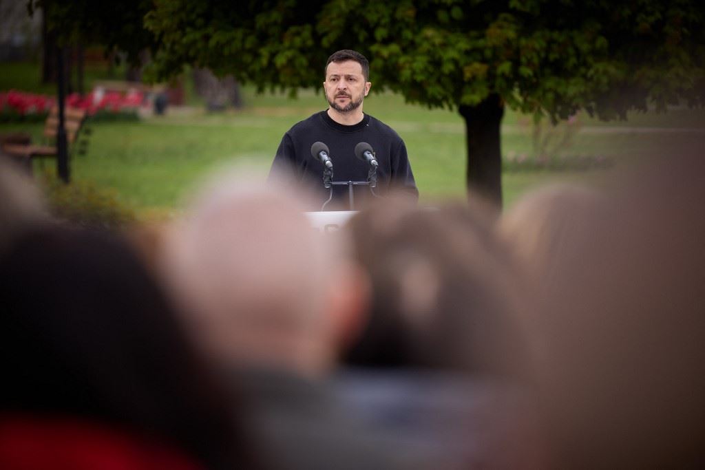 روسيا تضع زيلينسكي على قائمة المطلوبين