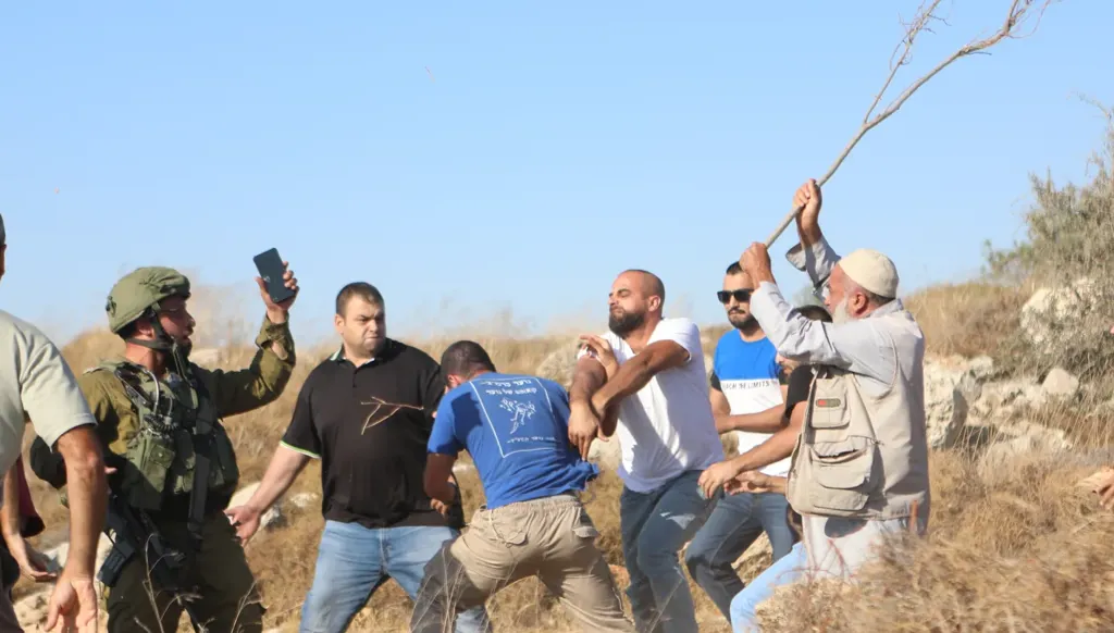 إسرائيل توقف مستوطناً يشتبه باعتدائه على فلسطينيين في الضفة