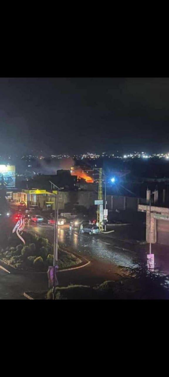 بالصور والفيديو- غارات إسرائيليّة فجراً على مبنى خالٍ كان يشغله "حزب الله" في بلدة سرعين - بعلبك