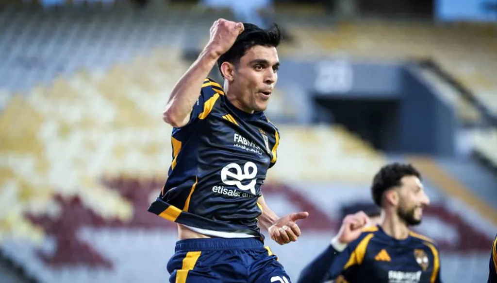 بن شرقي يواصل تألقه ويقود الأهلي لفوز قاتل بالدوري المصري