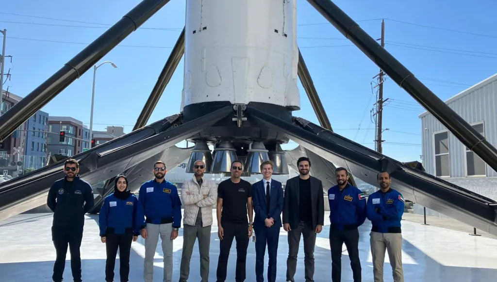 "محمد بن زايد سات".. انطلاقة إماراتية جديدة نحو ريادة الفضاء