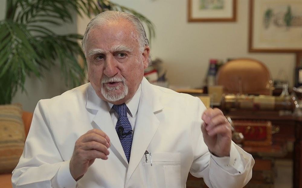 الطبيب فيليب سالم... من قرية صغيرة في لبنان إلى العالمية في الأبحاث السرطانية