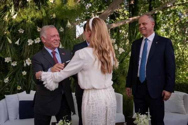 إطلالة الأميرة عائشة بنت فيصل بن الحسين... أناقة كلاسيكيّة عصريّة (صور)