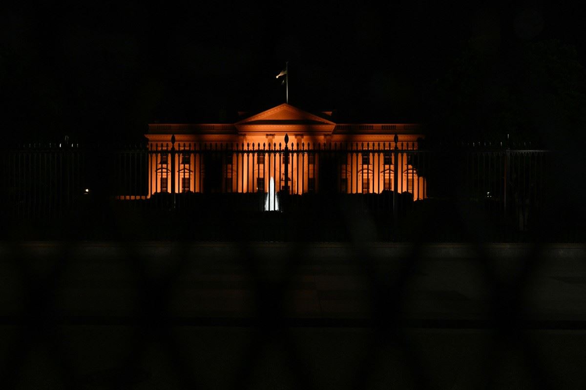 خطط لمحاصرة البيت الأبيض في مطلع الأسبوع تنديداً بحرب غزة وإقامة سياج استعداداً للاحتجاجات (صور)