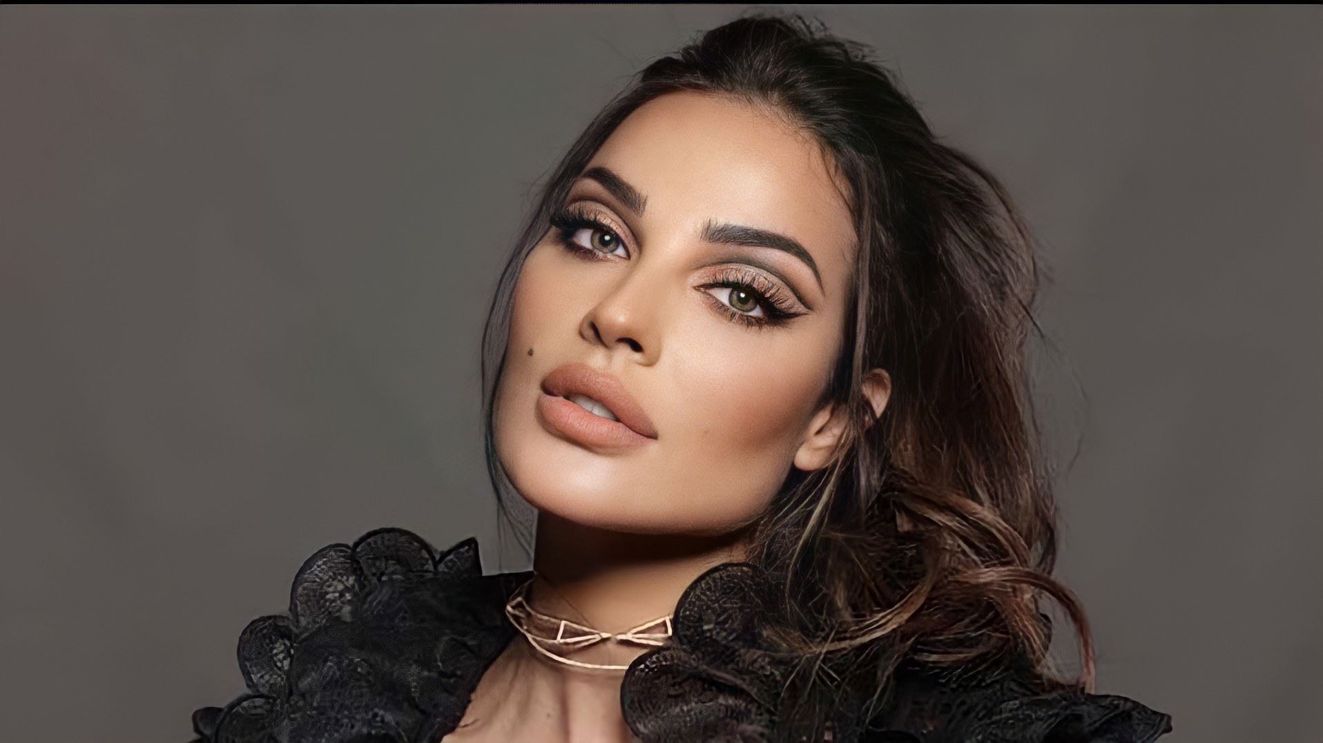 صادق الصبّاح يُعلن عن عملَين مع نادين نسيب نجيم (صورة)