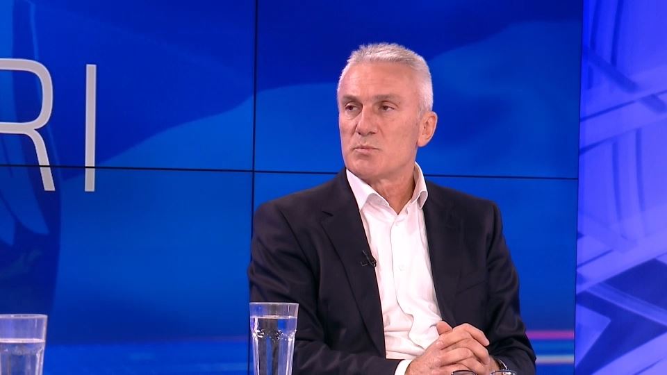 استقالة متحرّش مرشّح لمنصب عميد كليّة في بلغراد... طالباته يلاحقنه بعد 20 عاماً