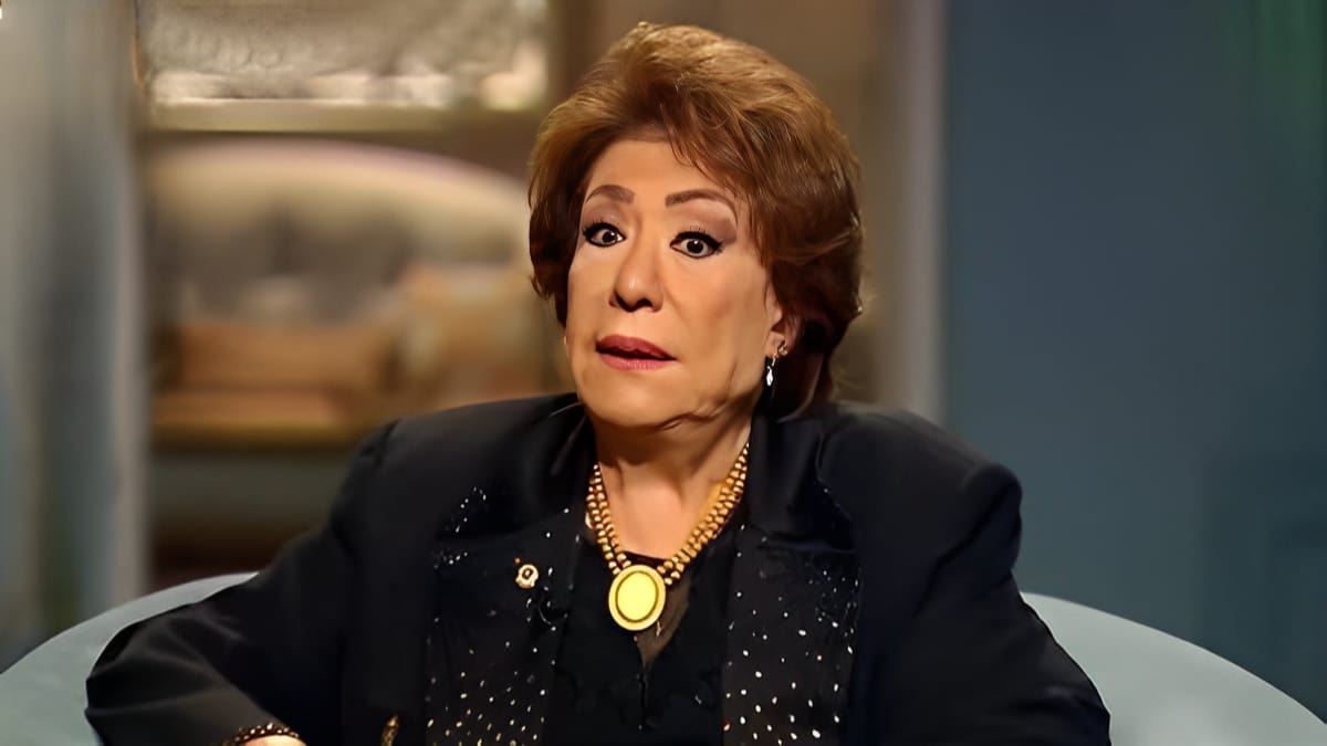 سميحة أيوب توضح حقيقة اعتزالها