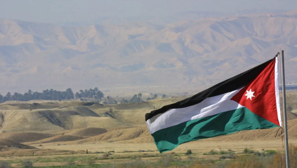 الأردن: إيران استهدفت البلاد بخمسة صواريخ ومسيَّرة