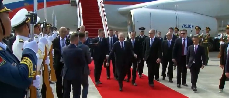 بوتين يصل إلى الصين لحضور قمة منظمة شنغهاي للتعاون (اكس)
