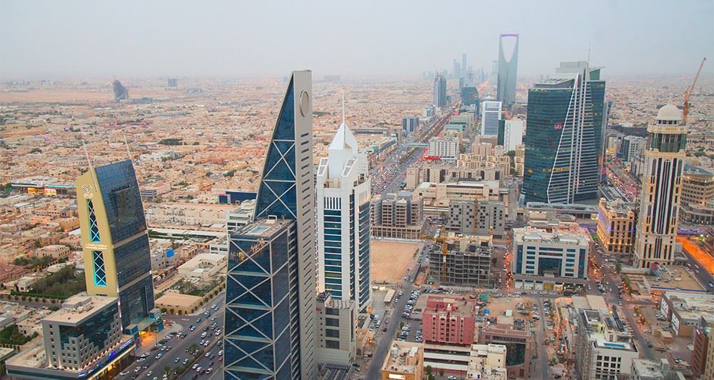 لا يمكن لمنتقدي المملكة أن ينتقدوا الطموح والتأنّي في الوقت نفسه