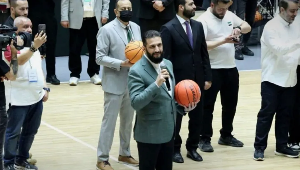 تعليق رسمي بعد الجدل... توجيهات صارمة من الرئيس السوري أحمد الشرع بشأن حفل افتتاح صالة الفيحاء (فيديو)