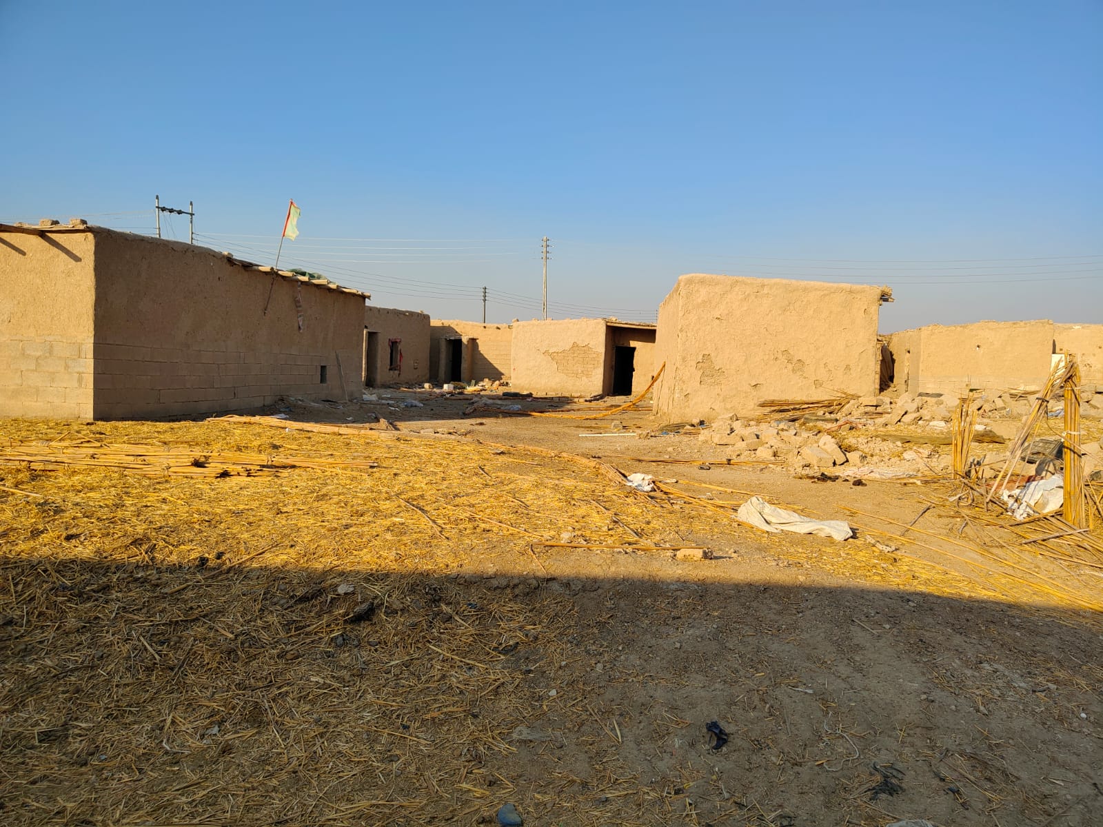 منازل مهجورة في إحدى قرى ذي قار (محمد البغدادي- النهار).