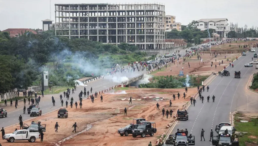 7 قتلى بانفجار في مسجد بشمال شرق نيجيريا
