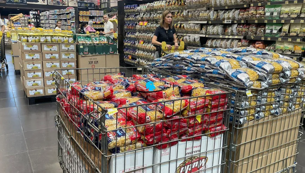شبح ارتفاع سعر اليورو... هل ستتأثر المواد الغذائية في لبنان؟