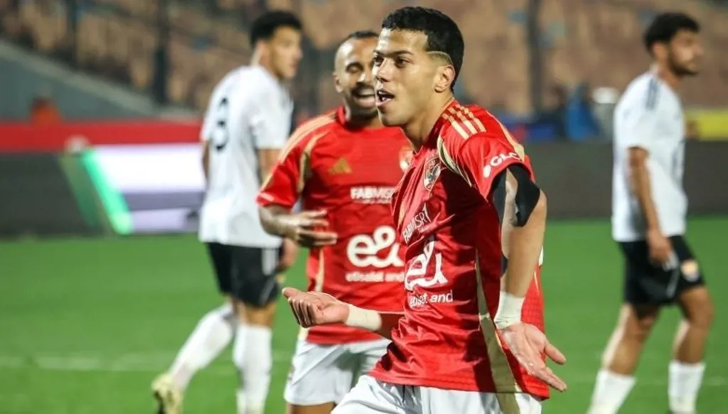 إمام عاشور يواصل التألق ويقود الأهلي لقمة الدوري المصري