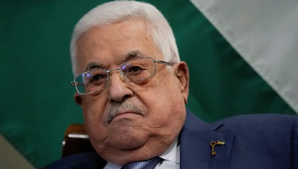 السلطة الفلسطينية توقف الميزانيات المخصصة لعائلات "الشهداء والأسرى"