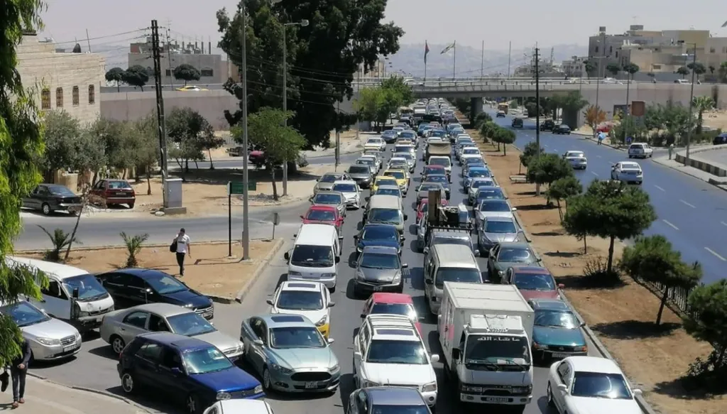 الحوادث المفتعلة… السائقون الأردنيون بمواجهة الاحتيال