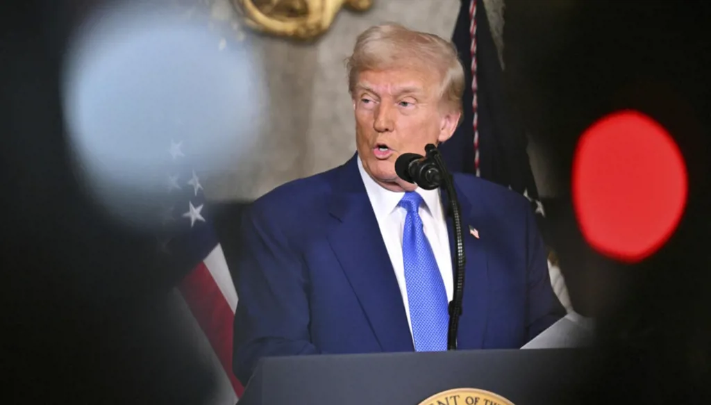 ترامب: زيلينسكي يريد أن يأتي إلى واشنطن لتوقيع اتفاق المعادن