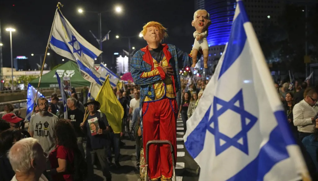 على وقع عودة المظاهرات الحاشدة... رئيس أسبق للشاباك يدعو إلى عصيان مدني في إسرائيل