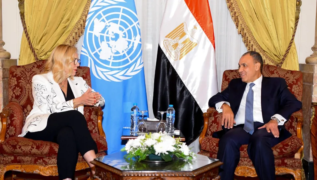 وزير خارجية مصر وكبيرة منسقي الأمم المتحدة يبحثان إعادة إعمار غزة