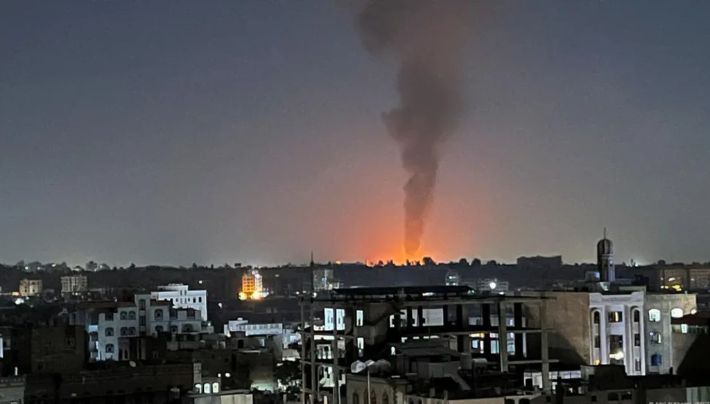 الحوثيون يعلنون مقتل 5 أشخاص في غارات أميركية على صنعاء