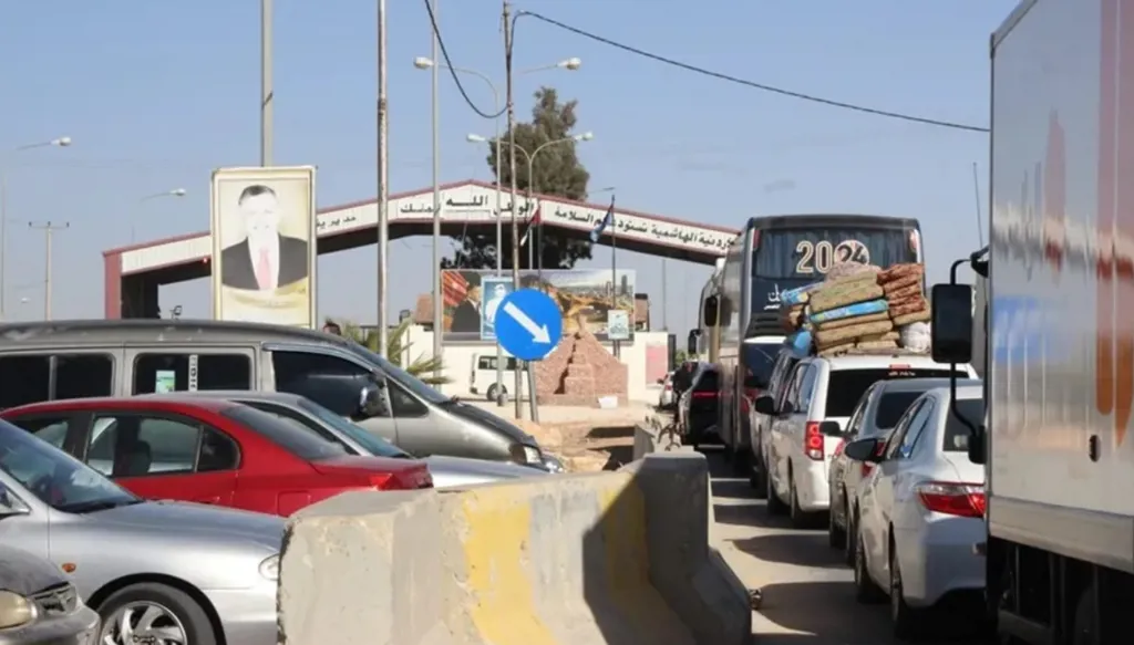 12800 سوري غادروا الأردن إلى بلادهم منذ سقوط  الأسد