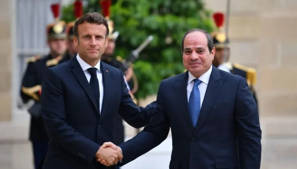 السيسي وماكرون يبحثان تطورات الأوضاع الإقليمية