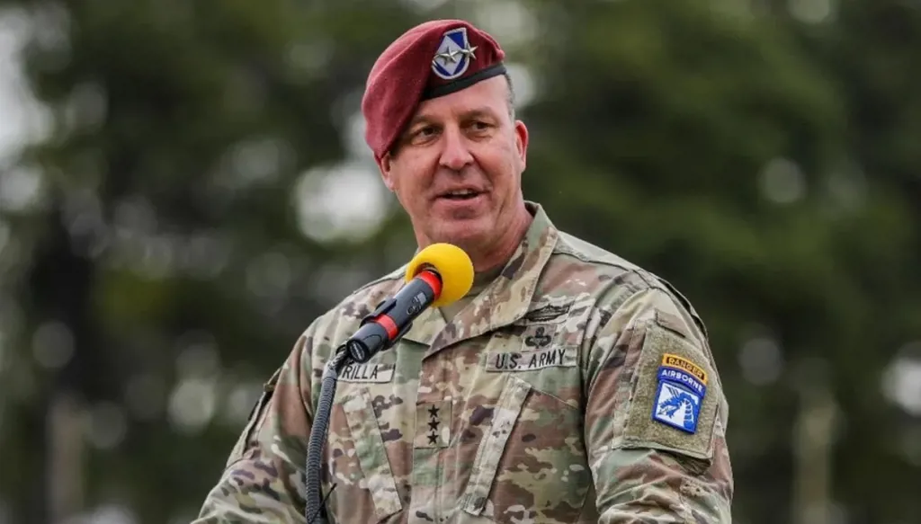 كوريلا يزور القوات الأميركية وقوات يقودها الأكراد في سوريا