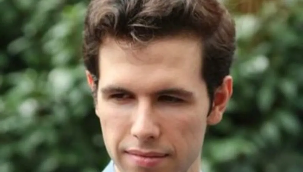 بعد كشفه تفاصيل "ليلة الهروب"... حافظ بشار الأسد يتحدث بفيديو (شاهد)