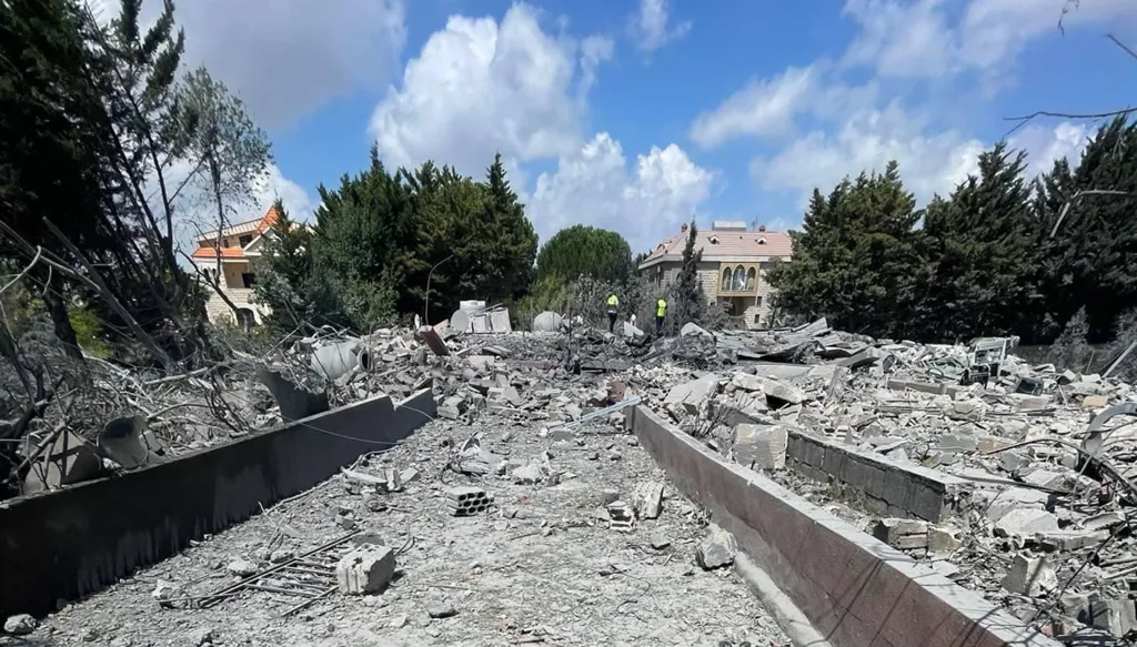 مسيّرة إسرائيلية تستهدف سيارة في بلدة مركبا وسقوط جريحين!