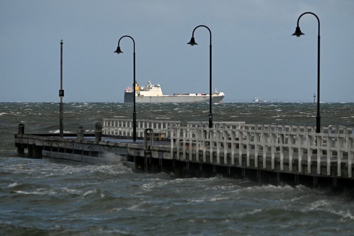 عواصف عاتية تضرب جنوب شرق أوستراليا... مقتل امرأة وانقطاع الكهرباء