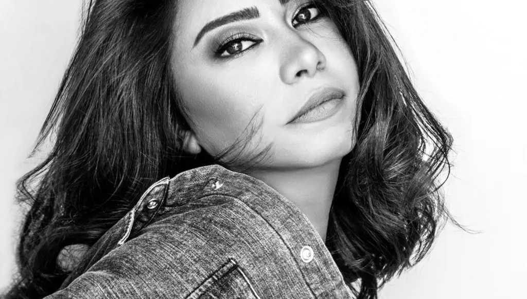بعد غياب عن الساحة الفنية... شيرين عبدالوهاب تعبّر عن سعادتها لإحياء حفل في الكويت