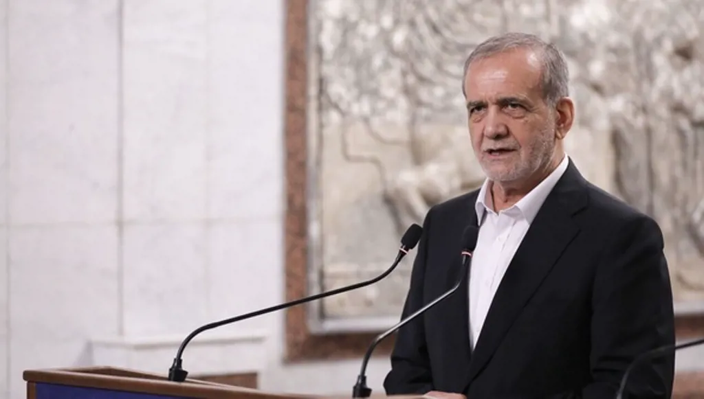 "الوضع كارثي بكل معنى الكلمة"... بزشكيان: يفرضون العقوبات ويتظاهرون بالتعاطف