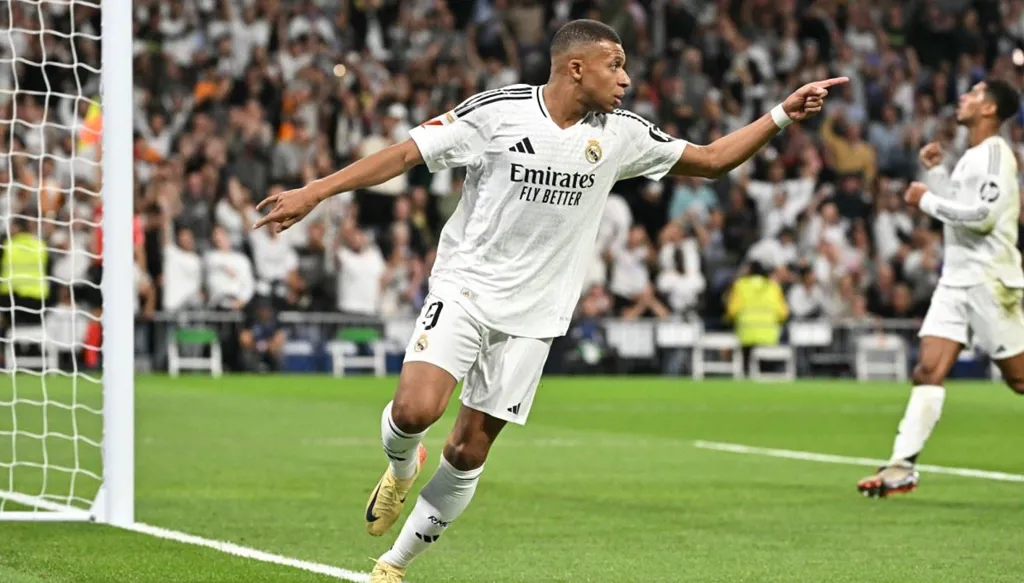 ريال مدريد يعلن موقف مبابي من المشاركة أمام برشلونة في الكلاسيكو