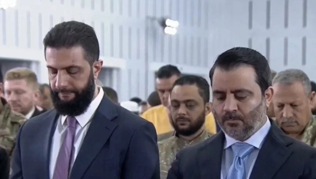 صلاة العيد في دمشق لأول مرة بعد سقوط الأسد... الشرع: سوريا يكتب لها تاريخ جديد