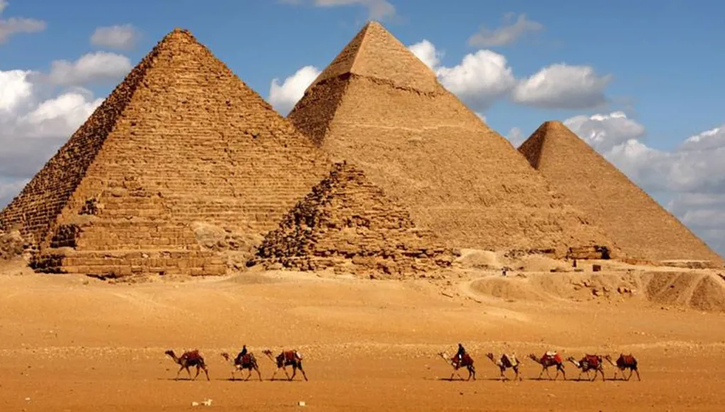 حقيقة أم خيال؟... جدل حول اكتشاف مدينة تحت أهرامات الجيزة في مصر