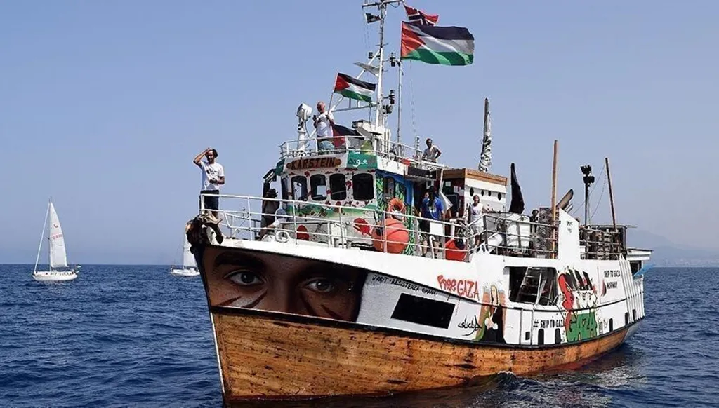 سفينة تابعة لأسطول الصمود (وكالات)