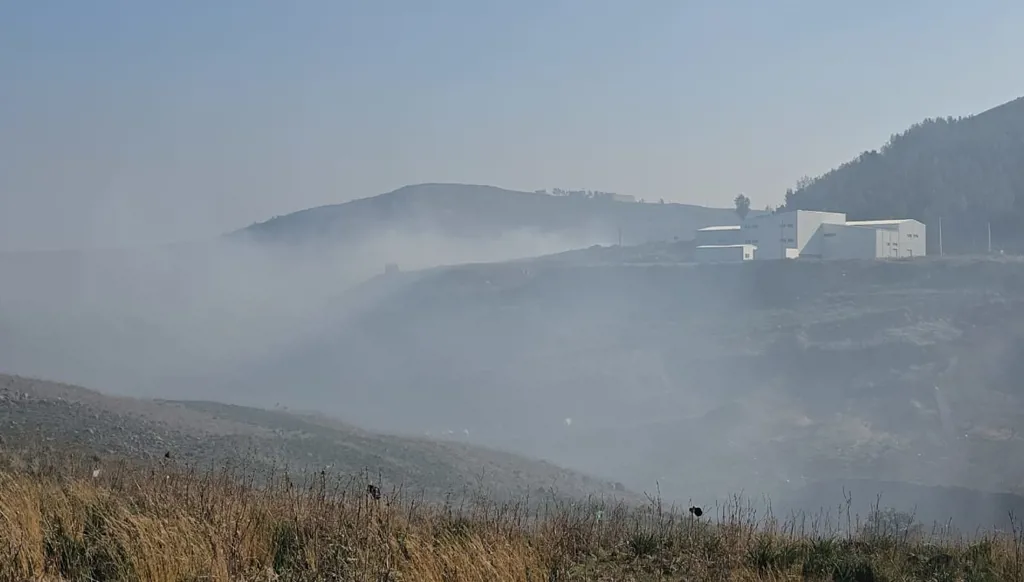 لبنان- اشتعال نفايات مكب سرار يلوّث أجواء بلدات مجاورة (فيديو)