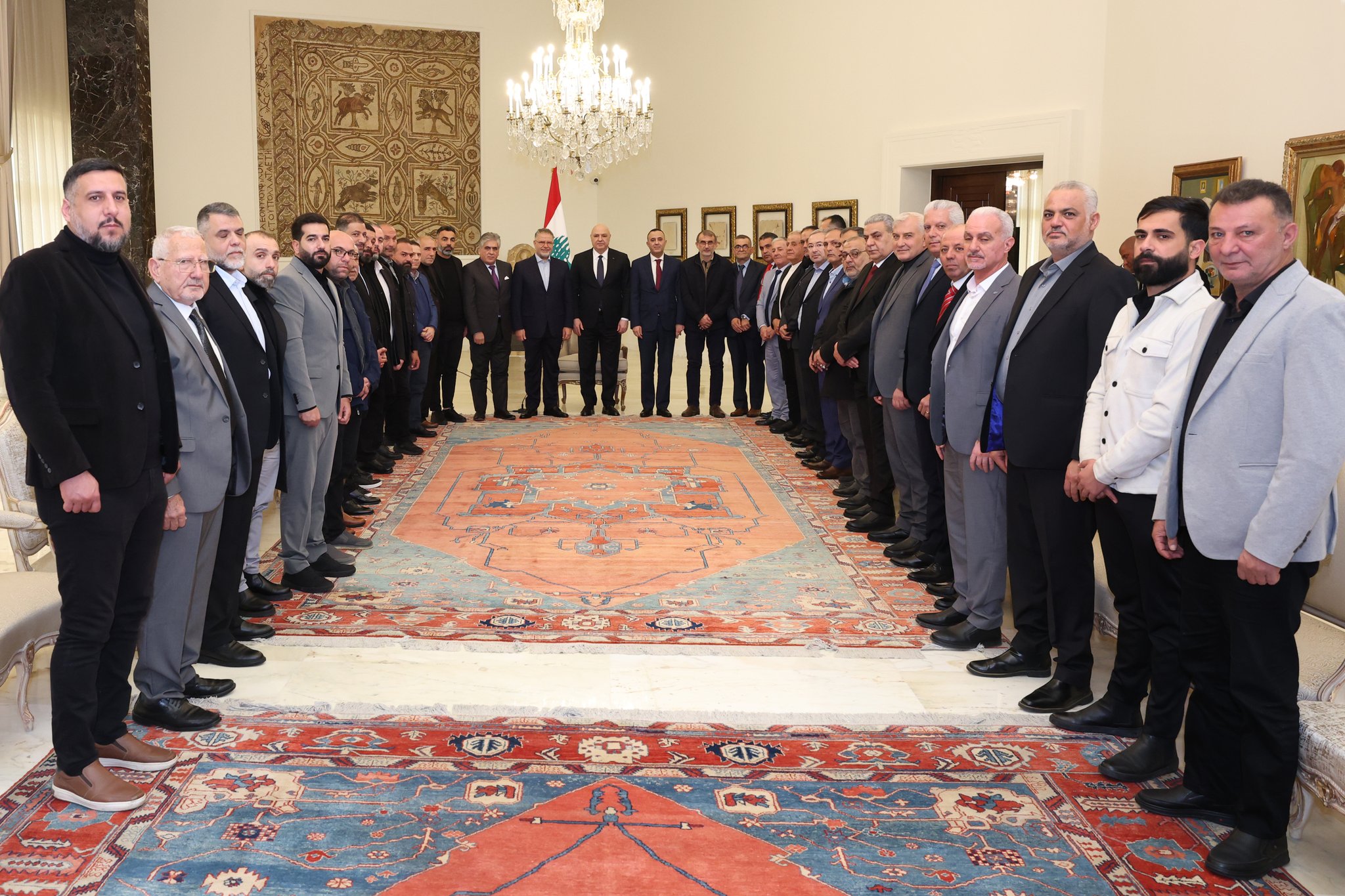 وفد من رؤساء بلديات القرى الحدودية الجنوبية في قصر بعبدا (الرئاسة اللبنانية)