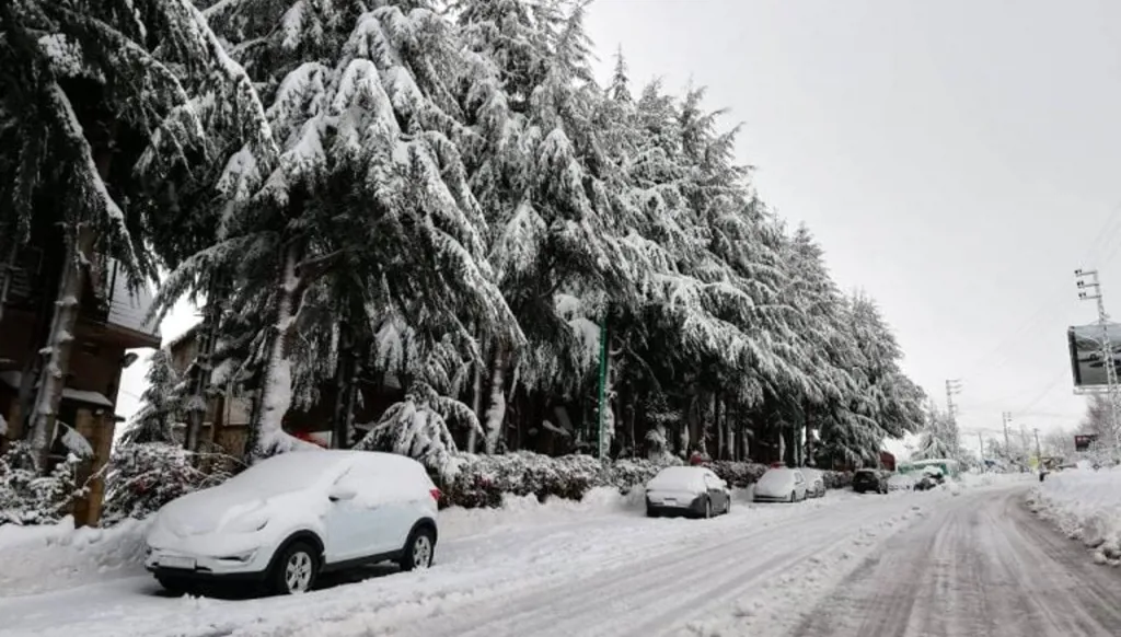 منخفض قطبي يضرب لبنان الأحد… ثلوج ورياح عاتية وتحذير من السيول