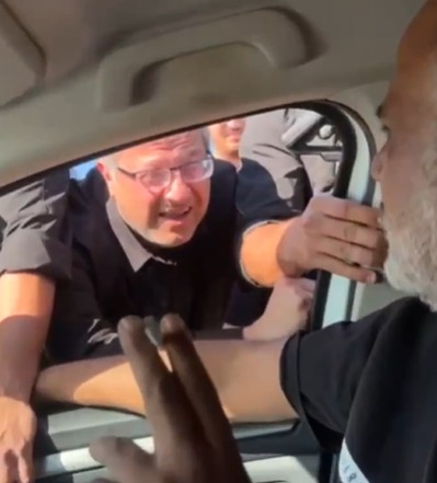 شجار حاد بين بن غفير وسكان في تل السبع (إكس)