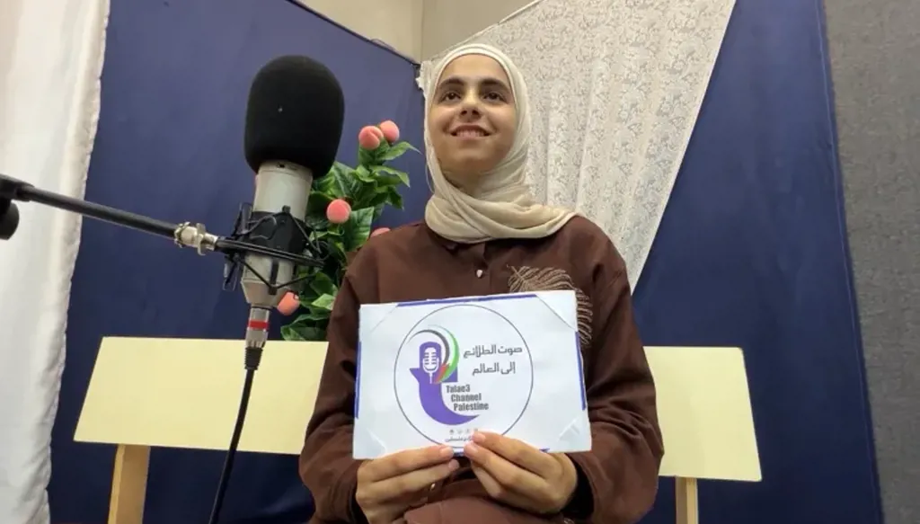 بالفيديو - أطفال غزة أمام الكاميرا.. «طلائع فلسطين» قناة تنقل صوتهم من الخيام